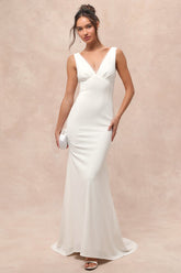 Captivating Promise White Sleeveless Mermaid Maxi Dress
